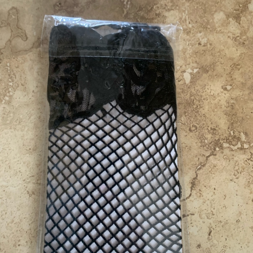 π»πCLEARANCEππ» NWOT fishnet stockings